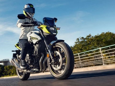 Honda CB500 Hornet E-Clutch
