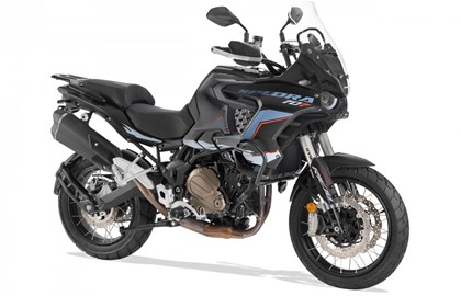 Leihmotorrad Rieju Xplora 707 X