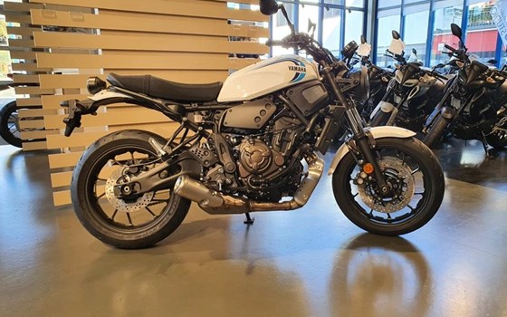Verleihmotorrad Yamaha XSR700 Legacy vom Händler Moto Studio Thomas Holtz - Bild 1