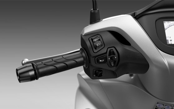 Verleihmotorrad Honda SH125i vom Händler Auto Hermes GmbH & Co. KG - Bild 9