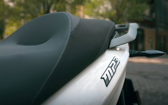 Verleihmotorrad Piaggio MP3 310 vom Händler Sauer & Freuding GbR TOPSPEED Motorradwelt Trier - Bild 11