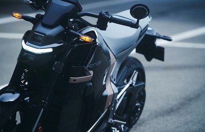 Leihmotorrad Honda WN7