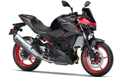 Leihmotorrad Kawasaki Z 500 SE