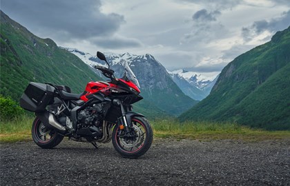 Leihmotorrad Honda CB1000GT