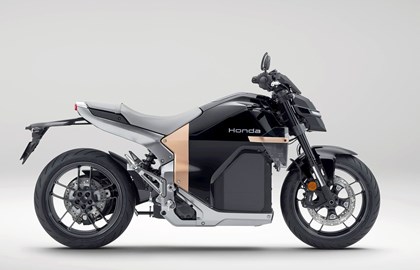 Leihmotorrad Honda WN7