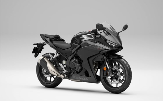 Verleihmotorrad Honda CBR500R E-Clutch vom Händler Biker Stable GmbH & Co. KG - Bild 6
