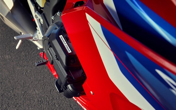 Verleihmotorrad Honda CBR500R E-Clutch vom Händler Biker Stable GmbH & Co. KG - Bild 9