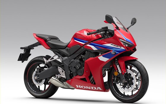 Verleihmotorrad Honda CBR650R E-Clutch vom Händler Biker Stable GmbH & Co. KG - Bild 6