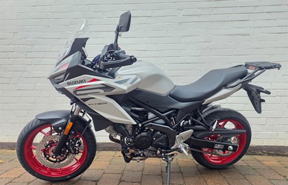 Leihmotorrad Suzuki SV-7GX