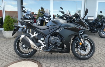 Leihmotorrad Honda CBR500R E-Clutch