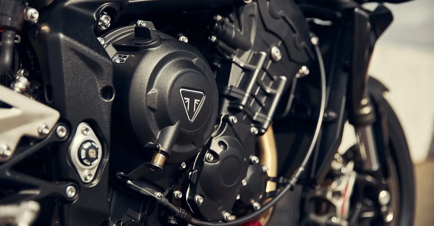 Verleihmotorrad Triumph Street Triple 765 RS vom Händler Warm Up Zweiradtechnik GmbH