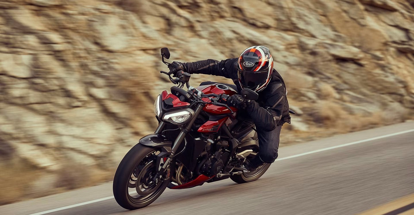 Verleihmotorrad Triumph Street Triple 765 RS vom Händler Warm Up Zweiradtechnik GmbH