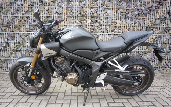 Verleihmotorrad Honda CB650R vom Händler Motorradcenter Keßler - Bild 1
