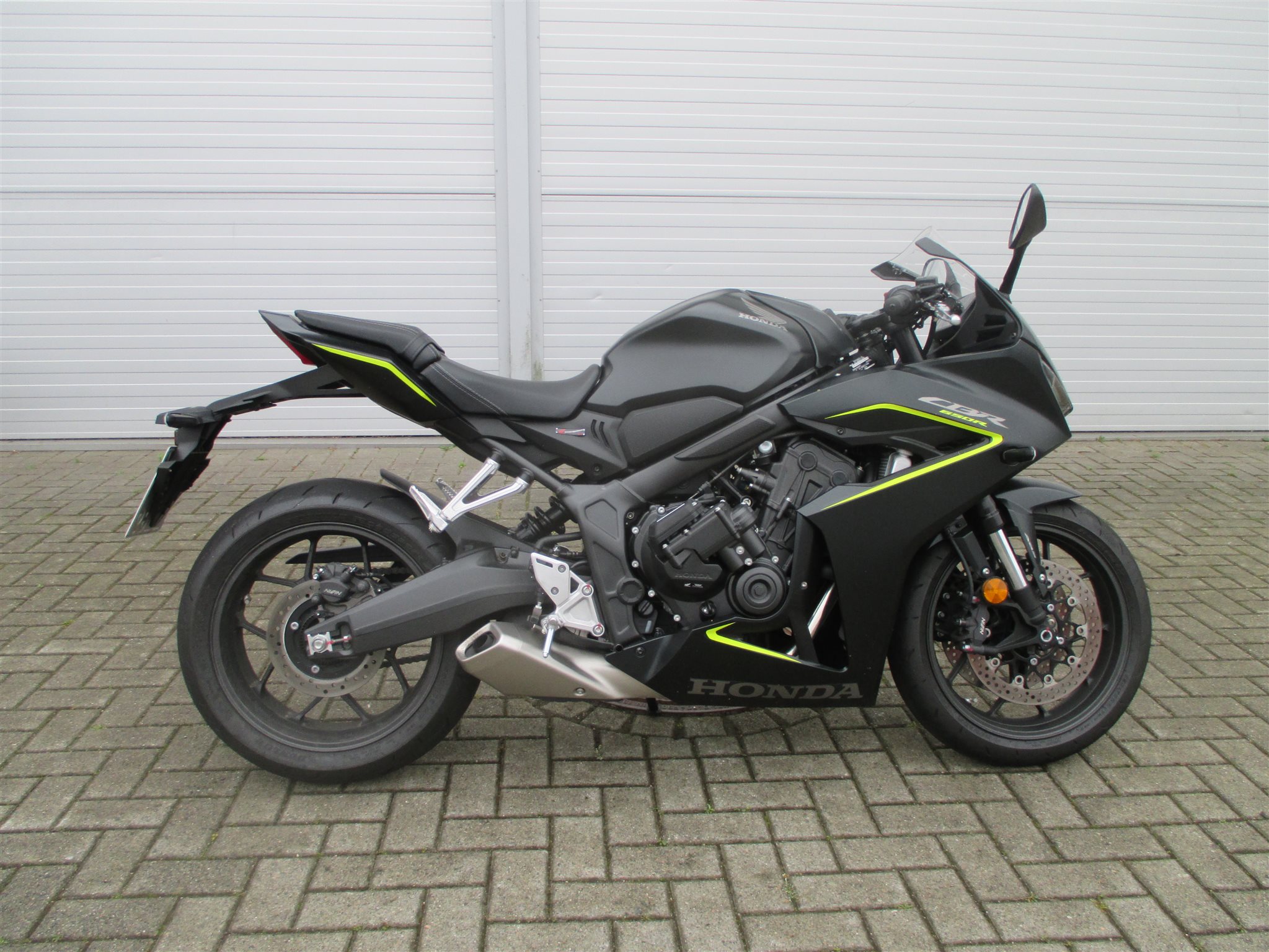 Honda CBR650R E-Clutch