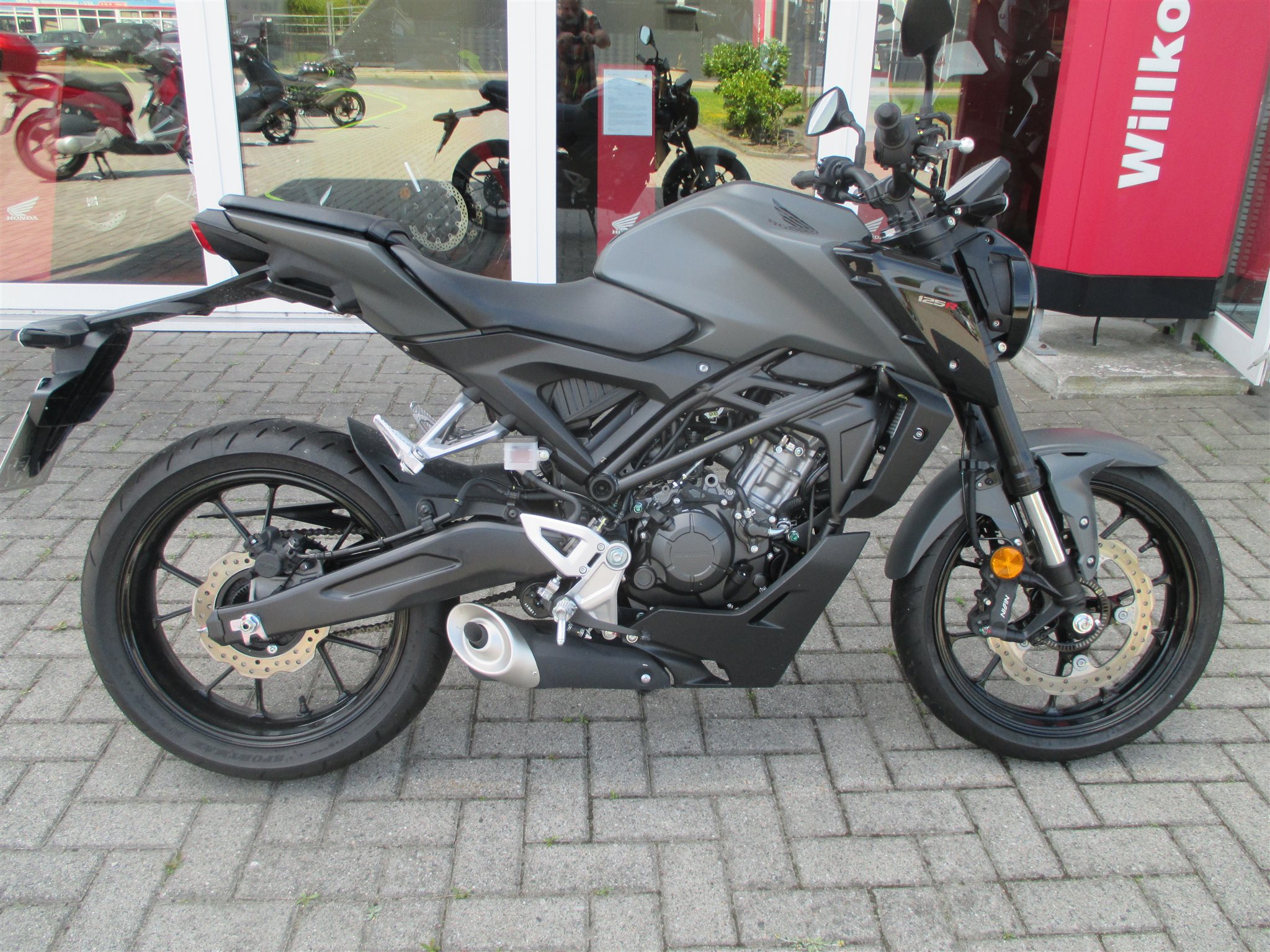 Honda CB125R