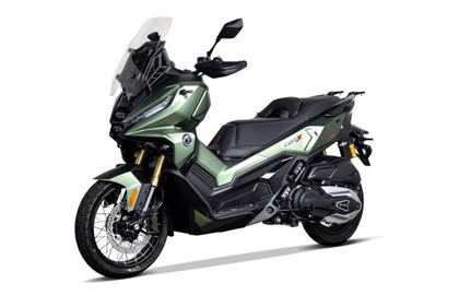 Leihmotorrad Voge SR450X
