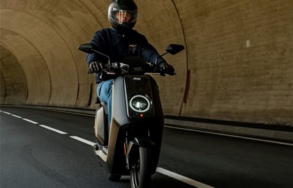 Leihmotorrad NIU NQi X 300