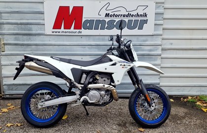 Leihmotorrad Suzuki DR-Z4SM