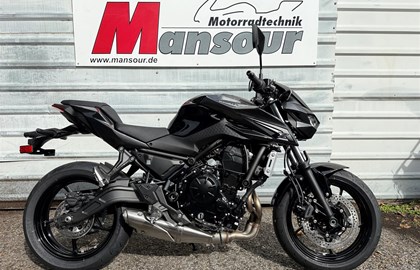 Leihmotorrad Kawasaki Z650 S