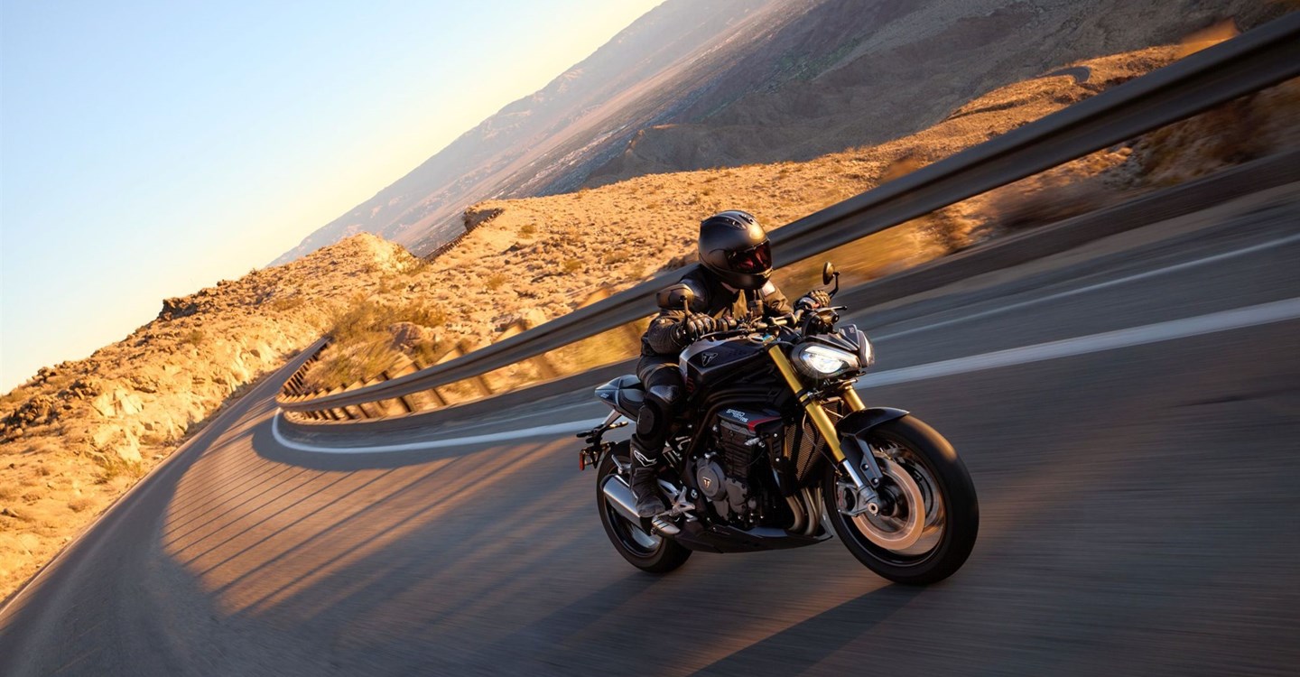 Verleihmotorrad Triumph Speed Triple 1200 RS vom Händler Motorrad Dirnberger GmbH & Co. KG