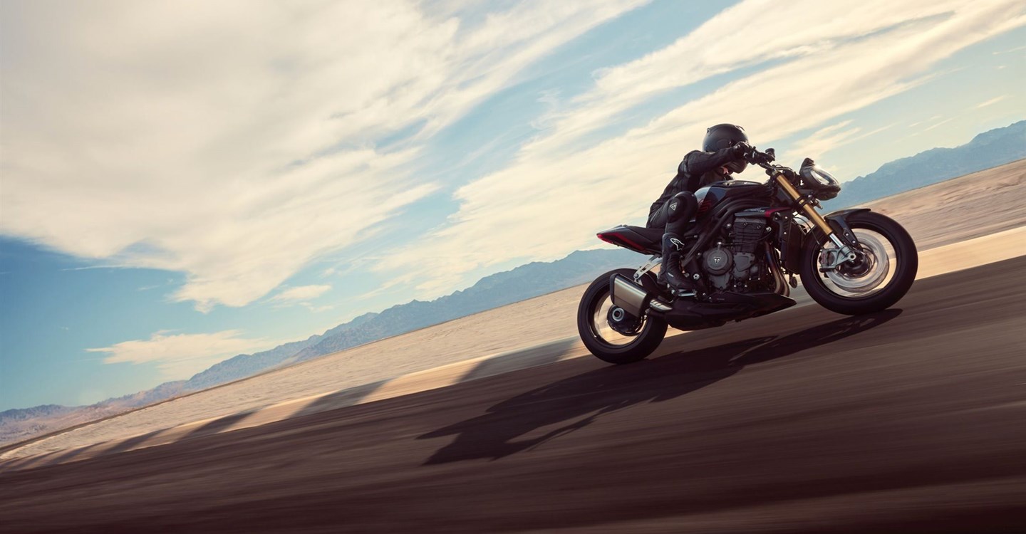 Verleihmotorrad Triumph Speed Triple 1200 RS vom Händler Motorrad Dirnberger GmbH & Co. KG