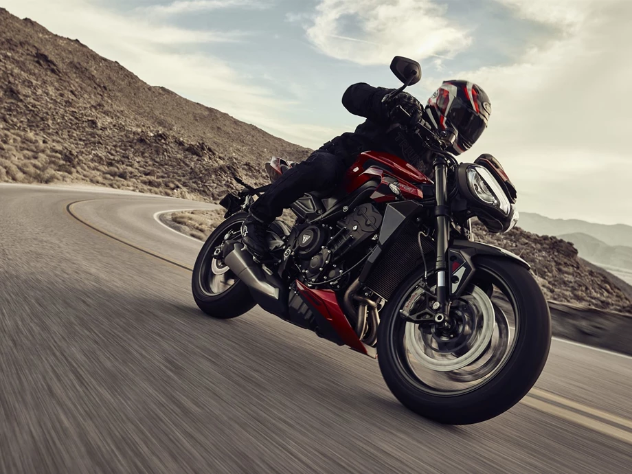 Verleihmotorrad Triumph Street Triple 765 RS vom Händler Klingenberger Kehl GbR Bild 2: Verleihmotorrad Triumph Street Triple 765 RS vom Händler Klingenberger Kehl GbR