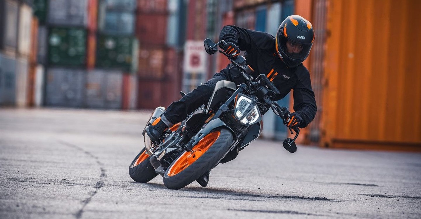 Verleihmotorrad KTM 390 Duke vom Händler Motorrad Dirnberger GmbH & Co. KG
