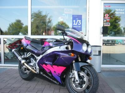 Umgebautes Motorrad Kawasaki ZXR 750 von DeeJayMarti - Bild 2 Umgebautes Motorrad Kawasaki ZXR 750 von DeeJayMarti - Bild 2