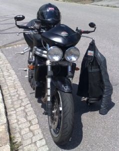 Umgebautes Motorrad Triumph Speed Triple 955i von speedtriplepani - Bild 7 Umgebautes Motorrad Triumph Speed Triple 955i von speedtriplepani - Bild 7