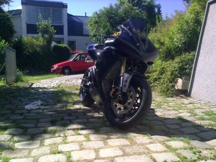 Umgebautes Motorrad Yamaha R1 von nuclear - Bild 1 Umgebautes Motorrad Yamaha R1 von nuclear - Bild 1