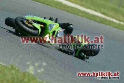 Umgebautes Motorrad Kawasaki Ninja ZX-6R von Badabu - Bild 6 Umgebautes Motorrad Kawasaki Ninja ZX-6R von Badabu - Bild 6