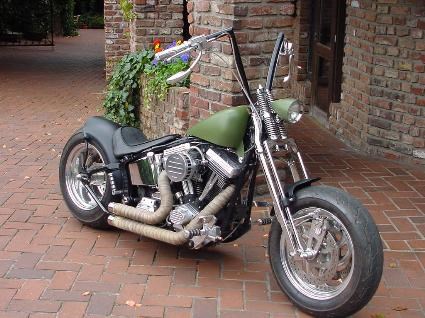 Umgebautes Motorrad Harley-Davidson Softail Custom FXSTC von X-Trem Custombikes - Bild 1 Umgebautes Motorrad Harley-Davidson Softail Custom FXSTC von X-Trem Custombikes - Bild 1