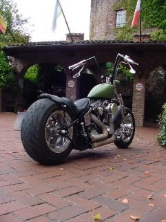 Umgebautes Motorrad Harley-Davidson Softail Custom FXSTC von X-Trem Custombikes - Bild 5 Umgebautes Motorrad Harley-Davidson Softail Custom FXSTC von X-Trem Custombikes - Bild 5