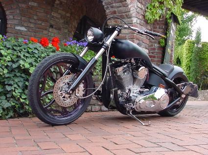 Umgebautes Motorrad Harley-Davidson Custom Bike von X-Trem Custombikes - Bild 2 Umgebautes Motorrad Harley-Davidson Custom Bike von X-Trem Custombikes - Bild 2