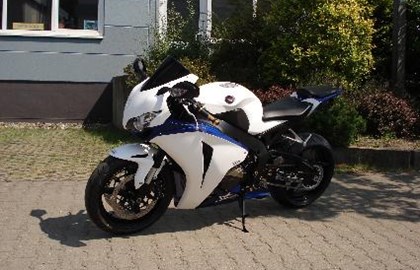 Honda CBR1000RR Fireblade Custom Bike Honda CBR1000RR Fireblade Custom Bike