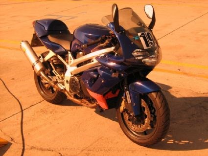 Umgebautes Motorrad Aprilia SL 1000 Falco von v2rumpel - Bild 1 Umgebautes Motorrad Aprilia SL 1000 Falco von v2rumpel - Bild 1