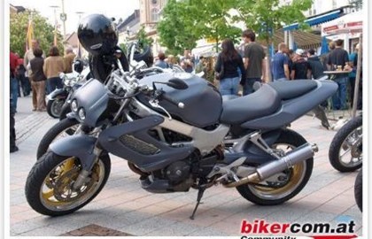 Honda VTR 1000 F Fire Storm Custom Bike