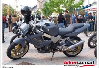 Honda VTR 1000 F Fire Storm Honda VTR 1000 F Fire Storm