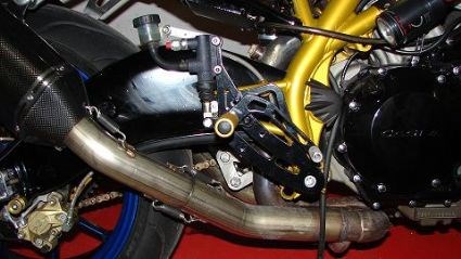 Umgebautes Motorrad Cagiva Raptor 1000 von pinh3ad - Bild 6 Umgebautes Motorrad Cagiva Raptor 1000 von pinh3ad - Bild 6