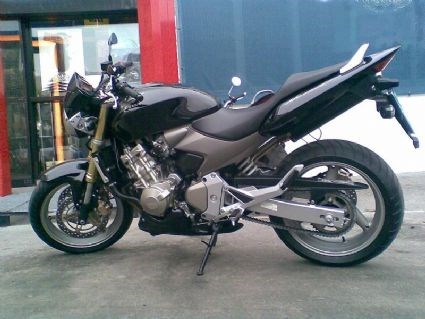 Umgebautes Motorrad Honda CB 600 F Hornet von cb81 - Bild 3 Umgebautes Motorrad Honda CB 600 F Hornet von cb81 - Bild 3