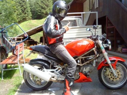Umgebautes Motorrad Ducati Monster 750 von Ghostpac - Bild 5 Umgebautes Motorrad Ducati Monster 750 von Ghostpac - Bild 5