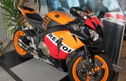 Honda CBR1000RR Fireblade Custom Bike Honda CBR1000RR Fireblade Custom Bike
