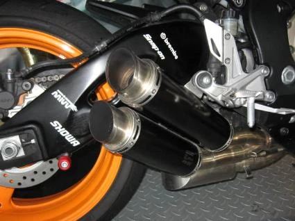 Umbgebautes Motorrad Honda CBR1000RR Fireblade Bild 3: Umbgebautes Motorrad Honda CBR1000RR Fireblade