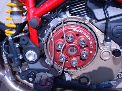 Umgebautes Motorrad Ducati Hypermotard 1100 von Braunbart Heribert Kilian GmbH - DUCATI SALZBURG - Bild 7 Umgebautes Motorrad Ducati Hypermotard 1100 von Braunbart Heribert Kilian GmbH - DUCATI SALZBURG - Bild 7