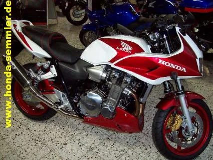 Umbgebautes Motorrad Honda CB 1300 S Bild 1: Umbgebautes Motorrad Honda CB 1300 S