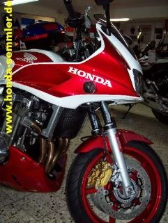 Umbgebautes Motorrad Honda CB 1300 S Bild 2: Umbgebautes Motorrad Honda CB 1300 S