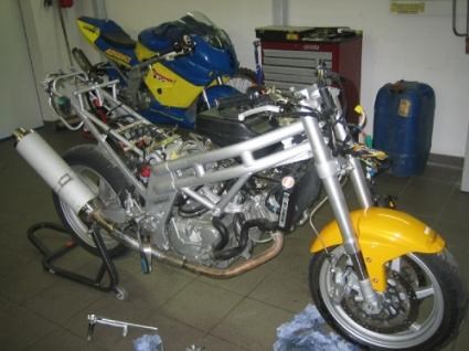 Umgebautes Motorrad Hyosung GT 650 R von Rameis Motorradhandel - Bild 3 Umgebautes Motorrad Hyosung GT 650 R von Rameis Motorradhandel - Bild 3