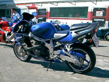 Umgebautes Motorrad Honda CBR 900 RR Fireblade von Honda Semmler GbR - Bild 2 Umgebautes Motorrad Honda CBR 900 RR Fireblade von Honda Semmler GbR - Bild 2