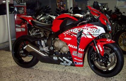 Honda CBR1000RR Fireblade Custom Bike Honda CBR1000RR Fireblade Custom Bike