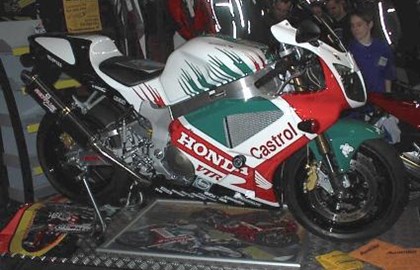 Honda VTR 1000 SP-1 Custom Bike Honda VTR 1000 SP-1 Custom Bike
